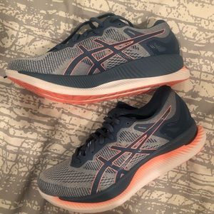 NWT ASICS GlideRide Running Shoes Size 9